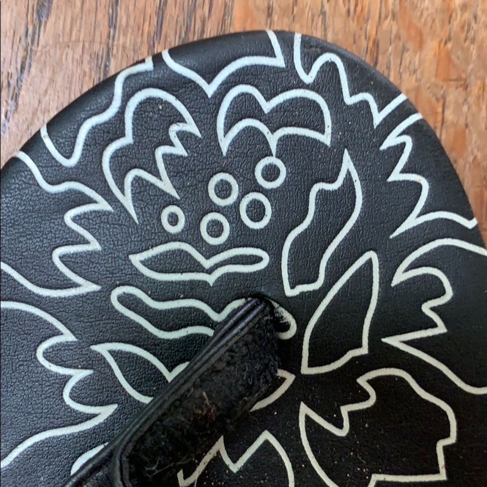 Sandals - Picture 4 of 4
